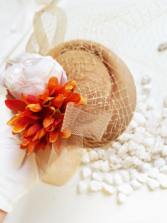 Elegant Beige Pillbox Fascinator with Birdcage Veil & Floral Accents – Perfect for Weddings, Ascot & Derby