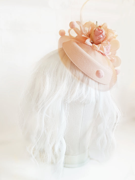 Peach Pop Veil Pillbox Fascinator – Elegant Wedding & Ascot Hat 👒✨